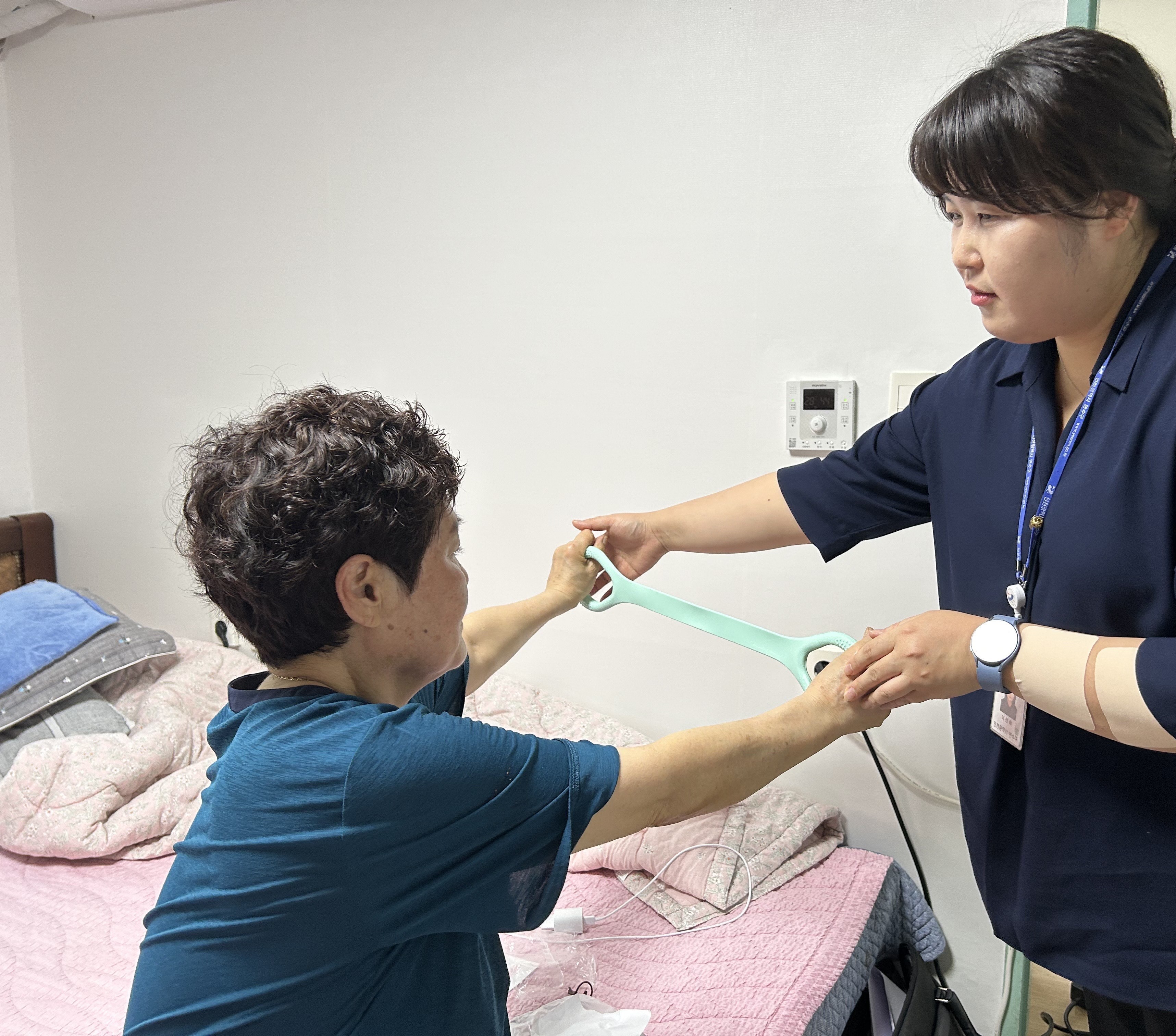 연수구 송도건강생활지원센터는 지역 장애인의 건강하고 행복한 삶을 위한 맞춤형 통합 건강 보건관리 서비스를 운영하고 있다